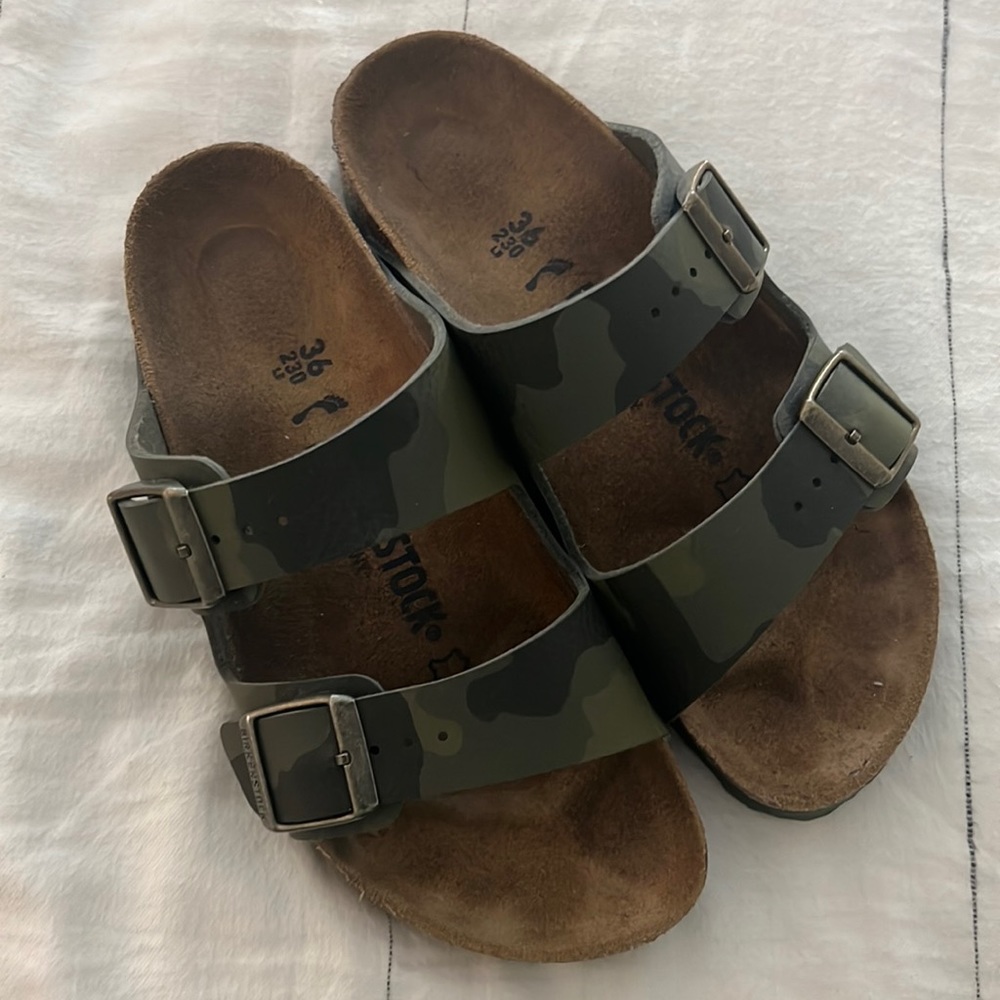 Birkenstock Arizona in Desert Soil Camouflage Green
